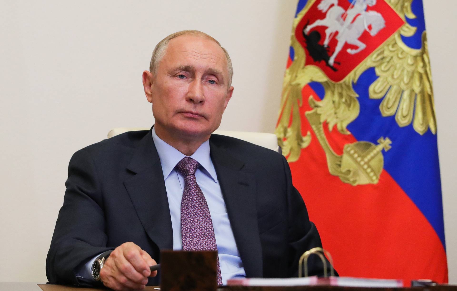 Путин: в ближайшее время в России начнут использоваться лекарства от коронавируса