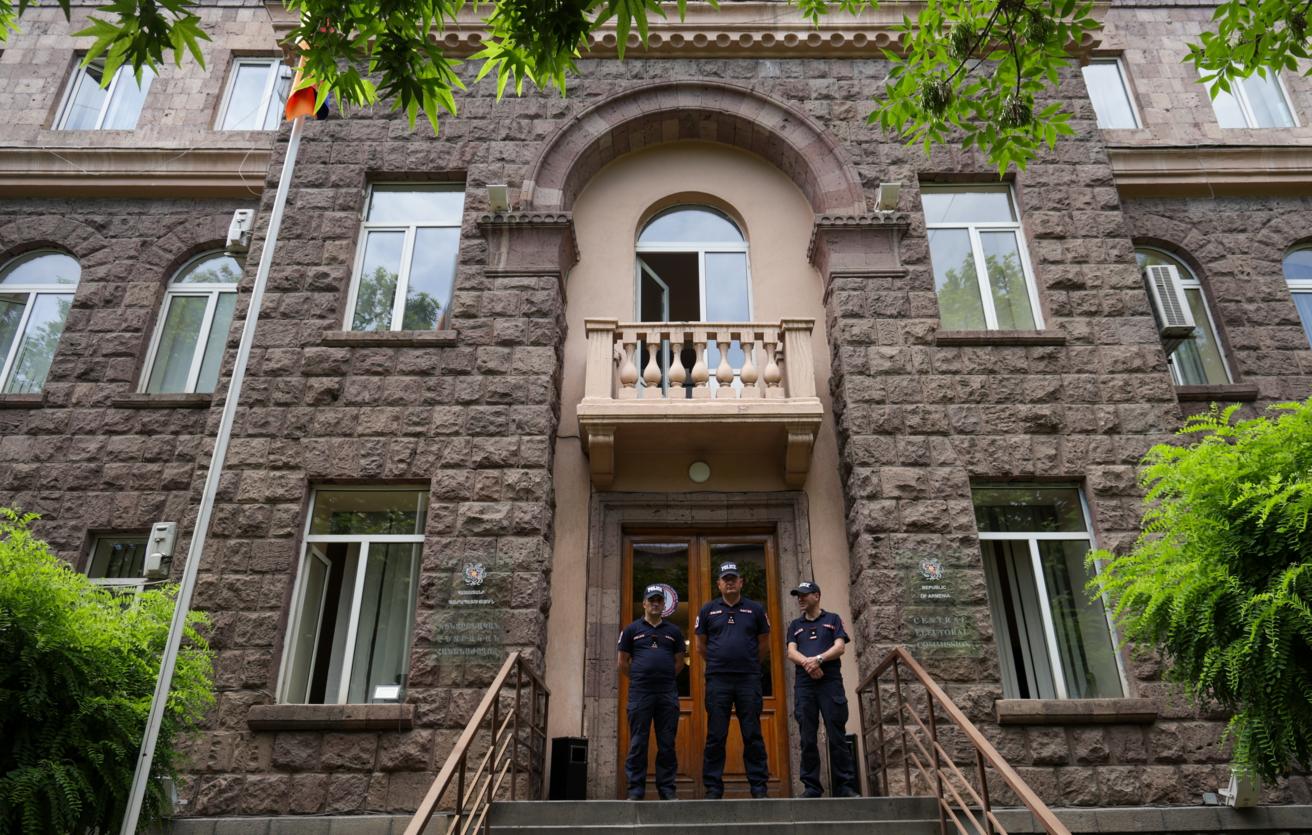 Обвинение в подготовке к даче взятки имеет исключительно политические цели - адвокат 