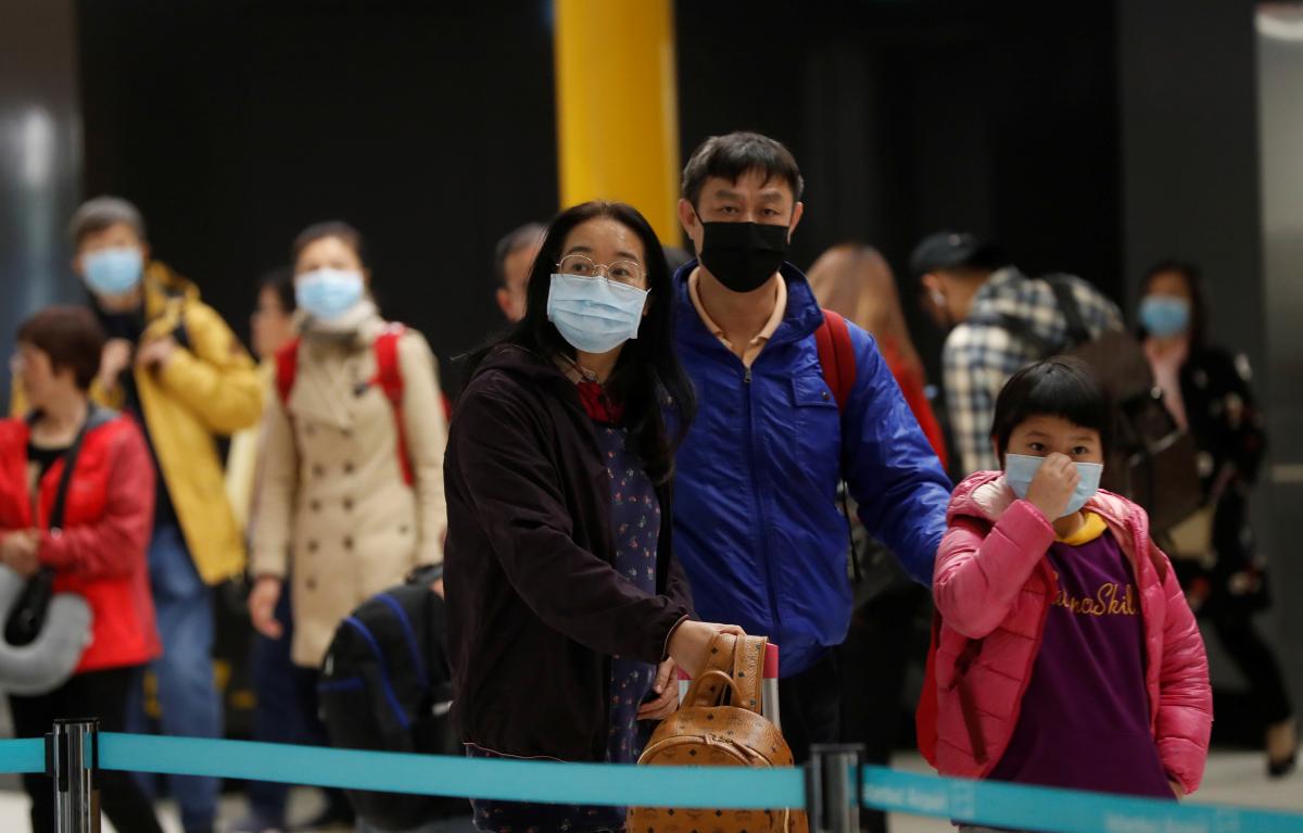 Час от часу не легче: в Китае уточнили период, когда можно заразиться коронавирусом