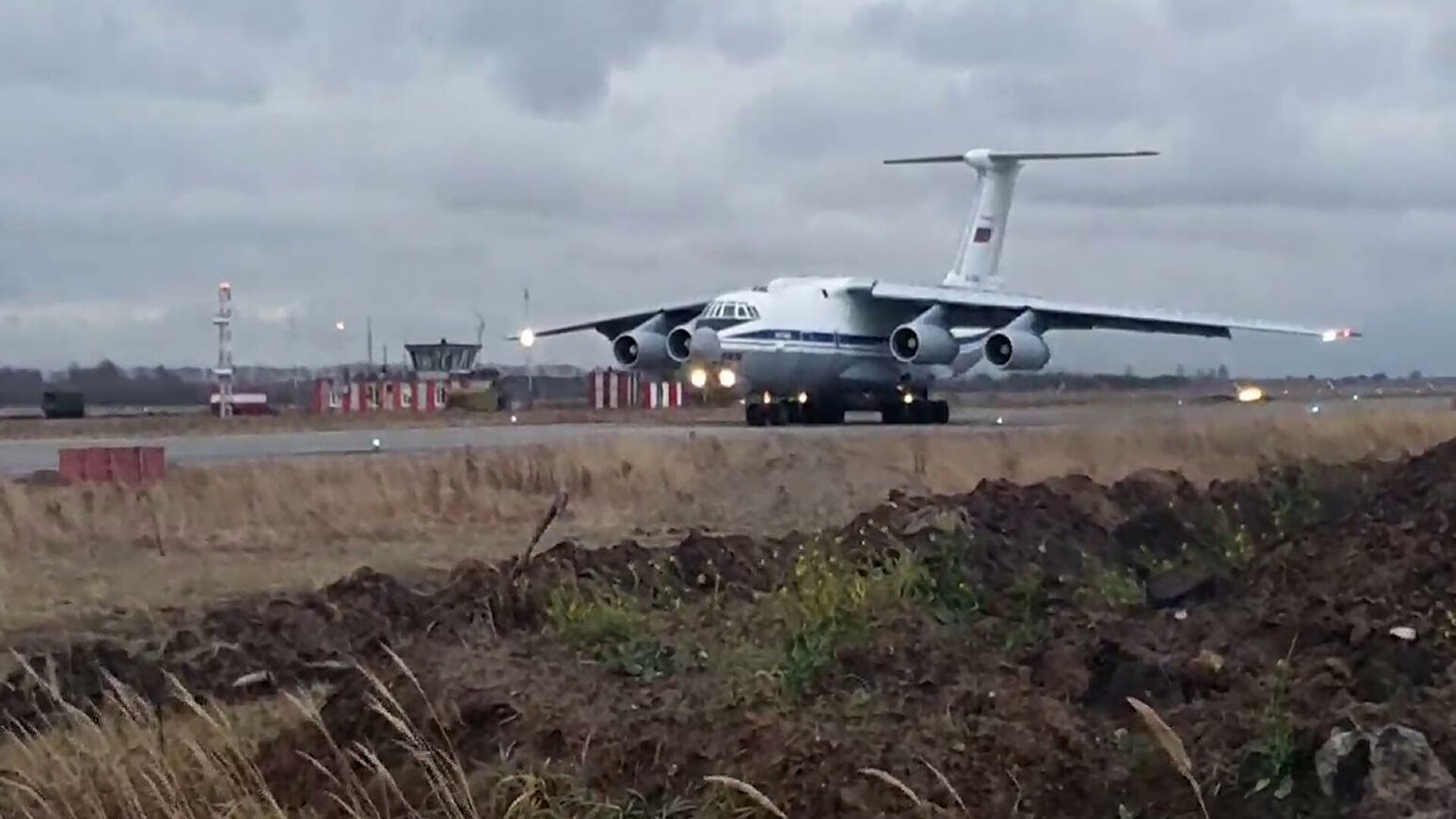 Ռուս խաղաղապահներ տեղափոխող հերթական ինքնաթիռները մեկնել են Ղարաբաղ