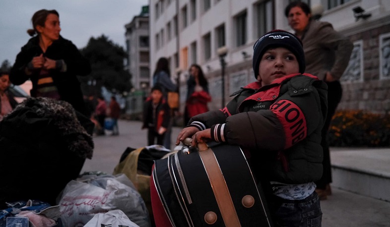 Около 40 тысяч человек вернулись в Нагорный Карабах - Минобороны России