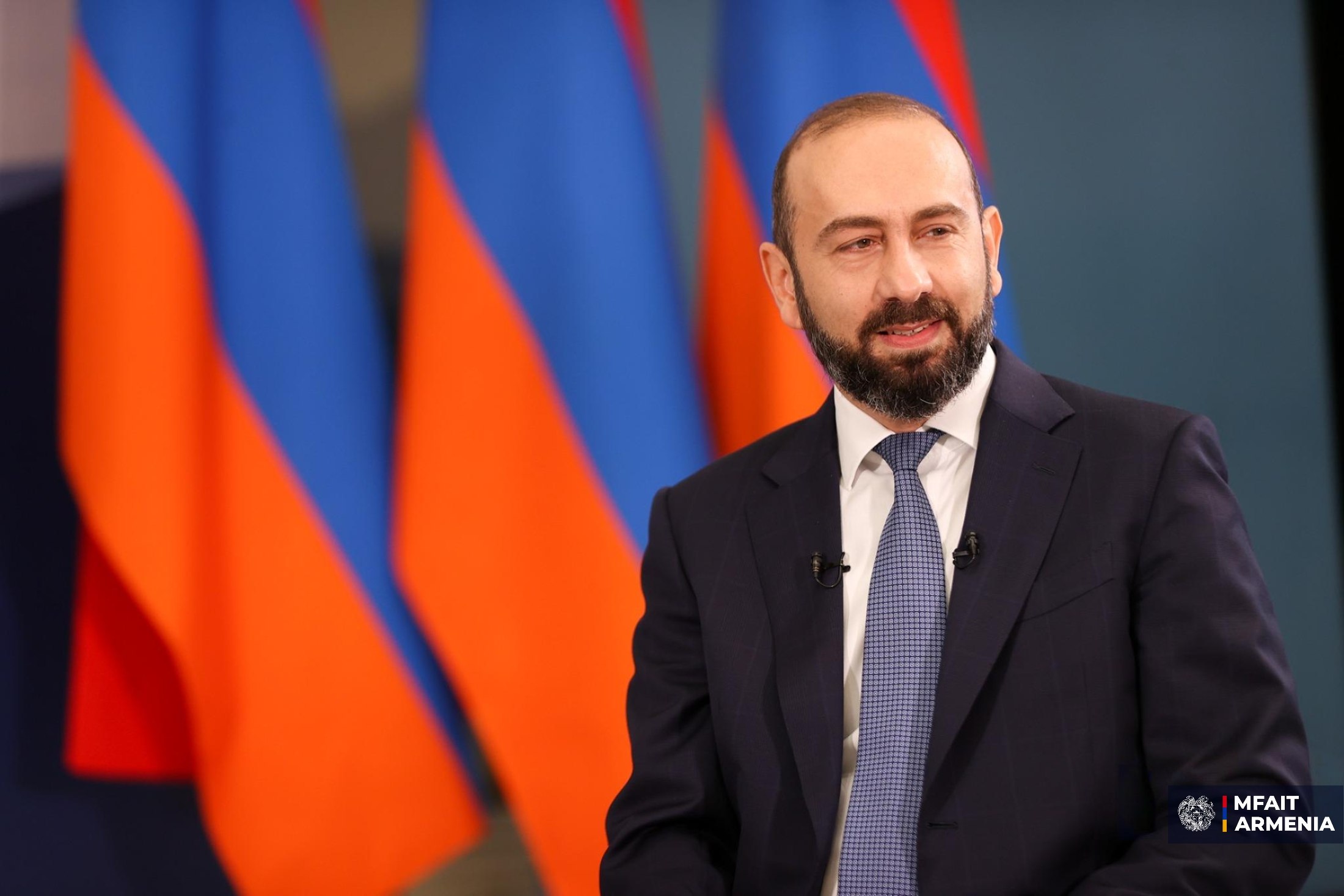 Փաշինյանի հետ ԱՄՆ են մեկնել նաև Արարատ Միրզոյանը և նրա կինը