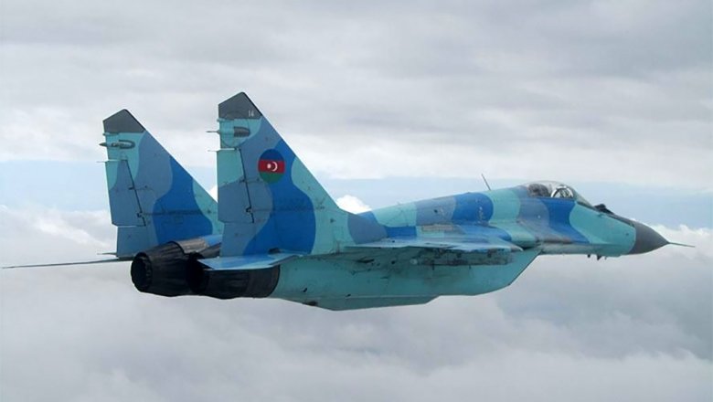 ВВС Азербайджана приостановили учебно-тренировочные полеты после крушения МиГ-29