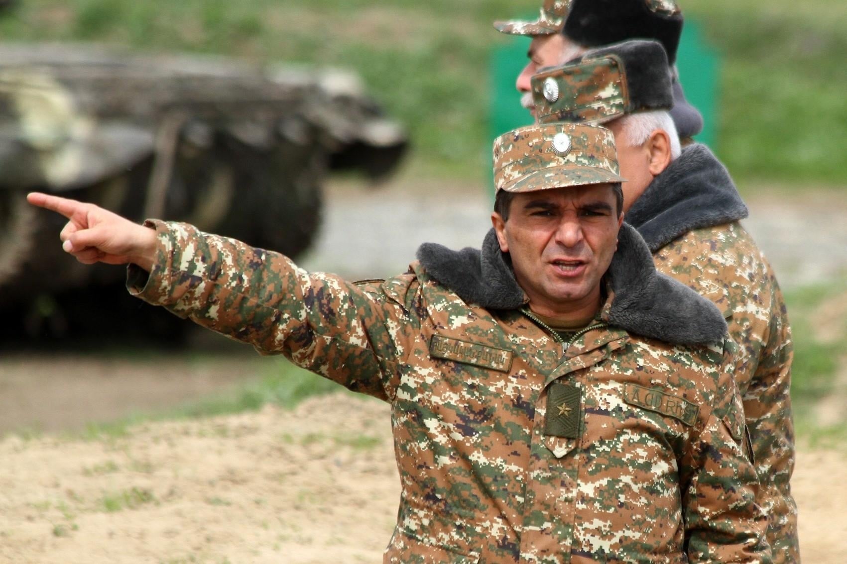 Новоназначенный министр обороны Арцаха Микаел Арзуманян уже находится в командном пункте