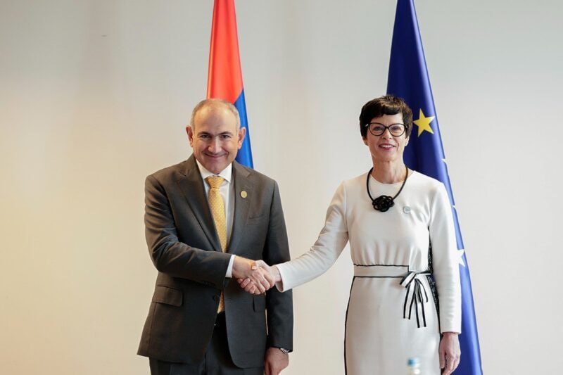 Փաշինյանն ու Կոսը քննարկել են ՀՀ-ԵՄ նոր գործընկերության օրակարգին վերաբերող հարցեր