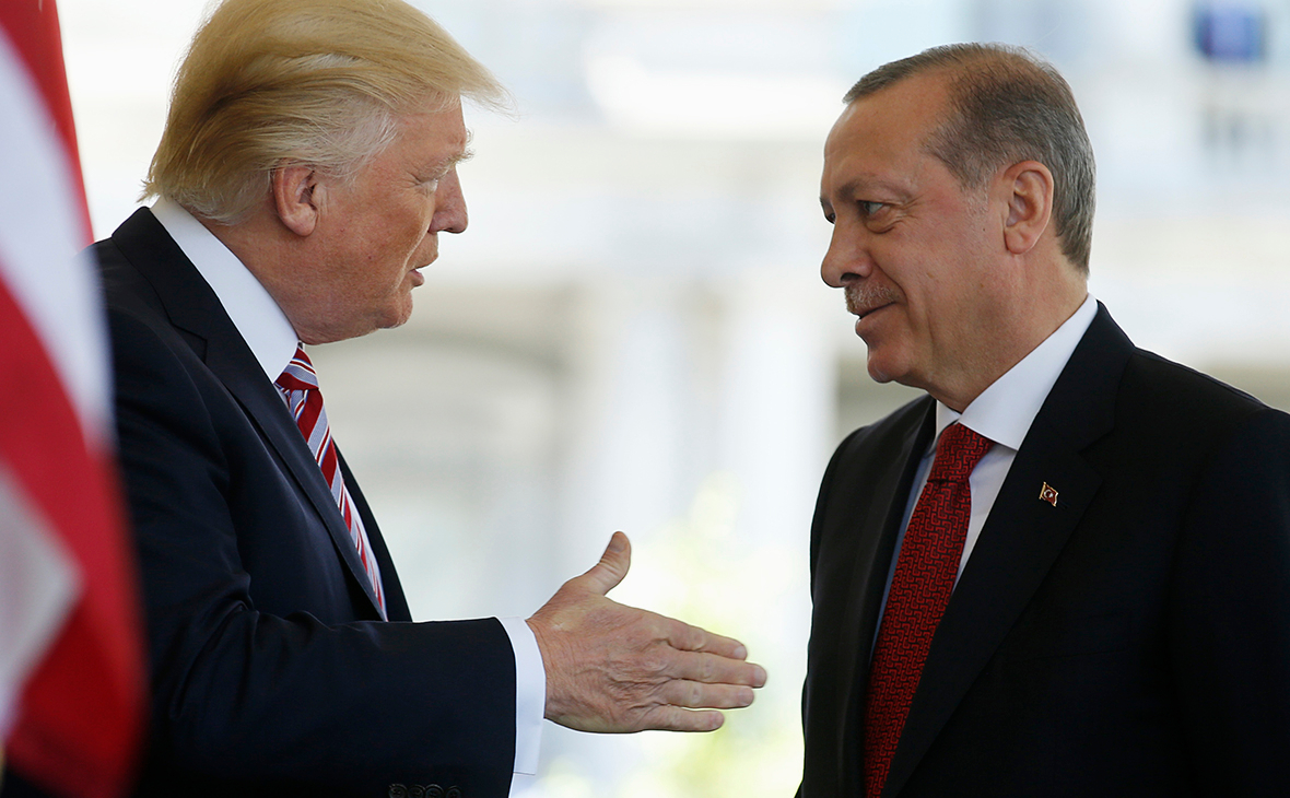 Трамп в разговоре с Эрдоганом выразил желание, чтобы Россия прекратила поддерживать Асада
