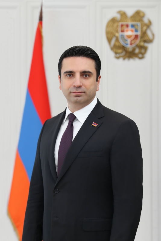 Четыре дня спустя: Ален Симонян направил соболезнования спикеру парламента Грузии