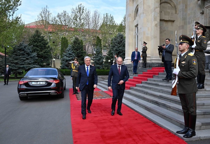 Ի՞նչ հարցեր են քննարկել Փաշինյանն ու Տոկաևը Երևանում
