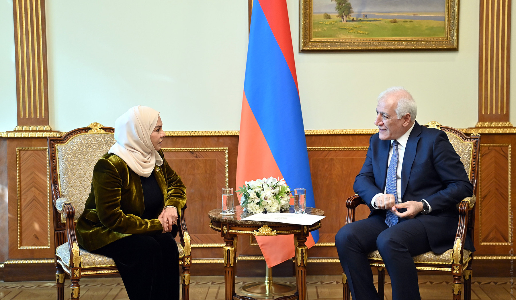Обсуждены вопросы сотрудничества между Арменией и ОАЭ 