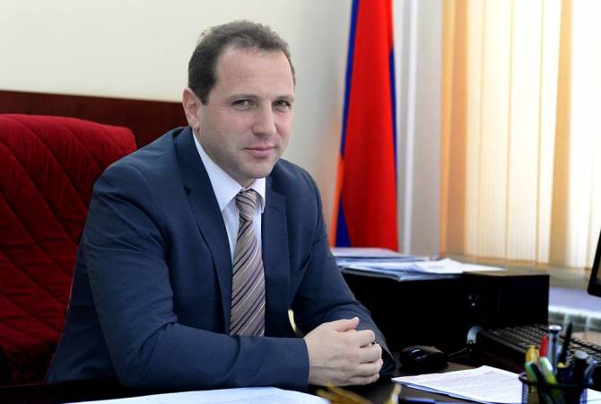 Министр обороны Армении отбыл в Россию 