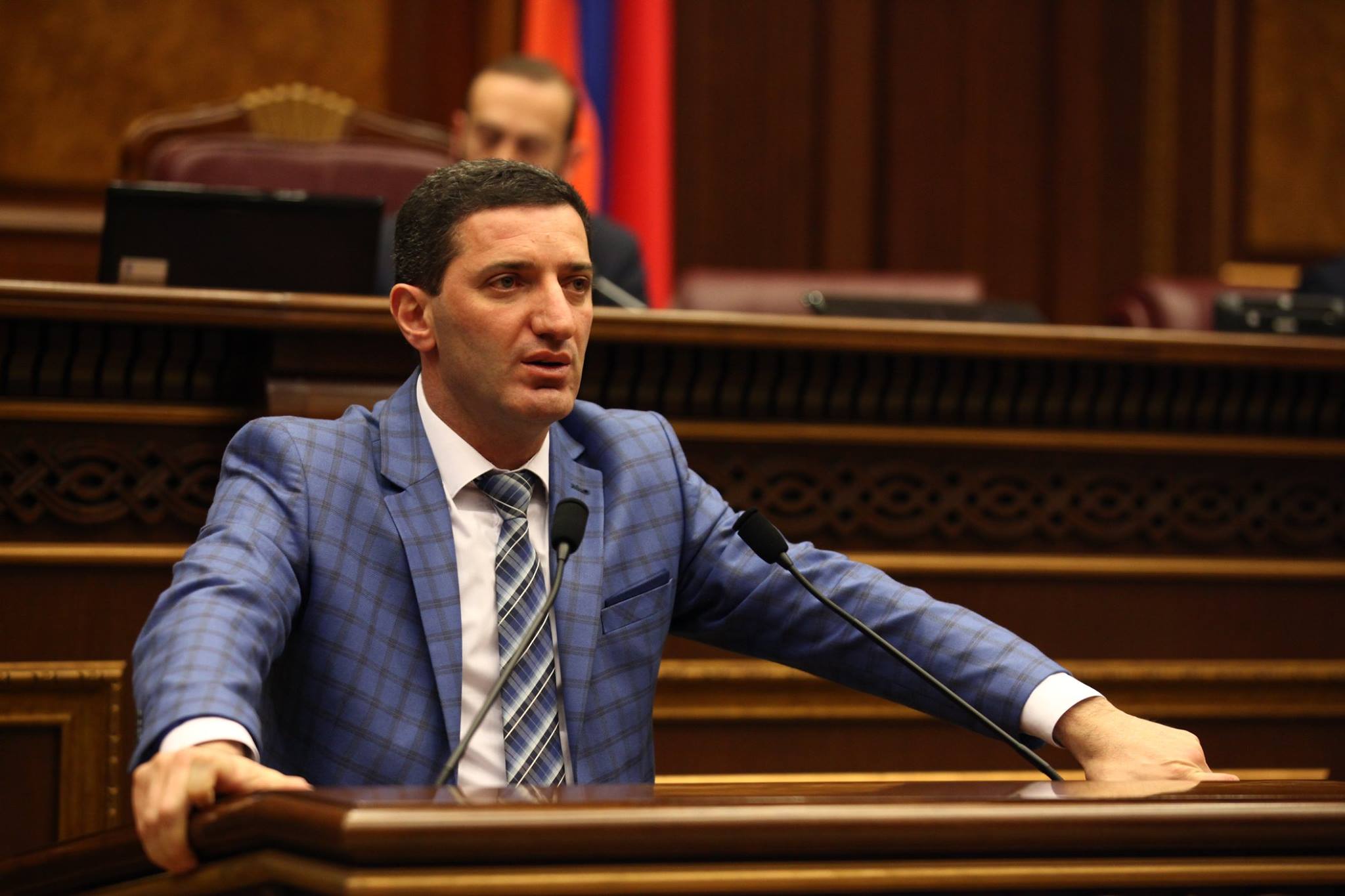 Работу в парламенте продолжит в качестве независимого депутата: Петросян покидает ППА