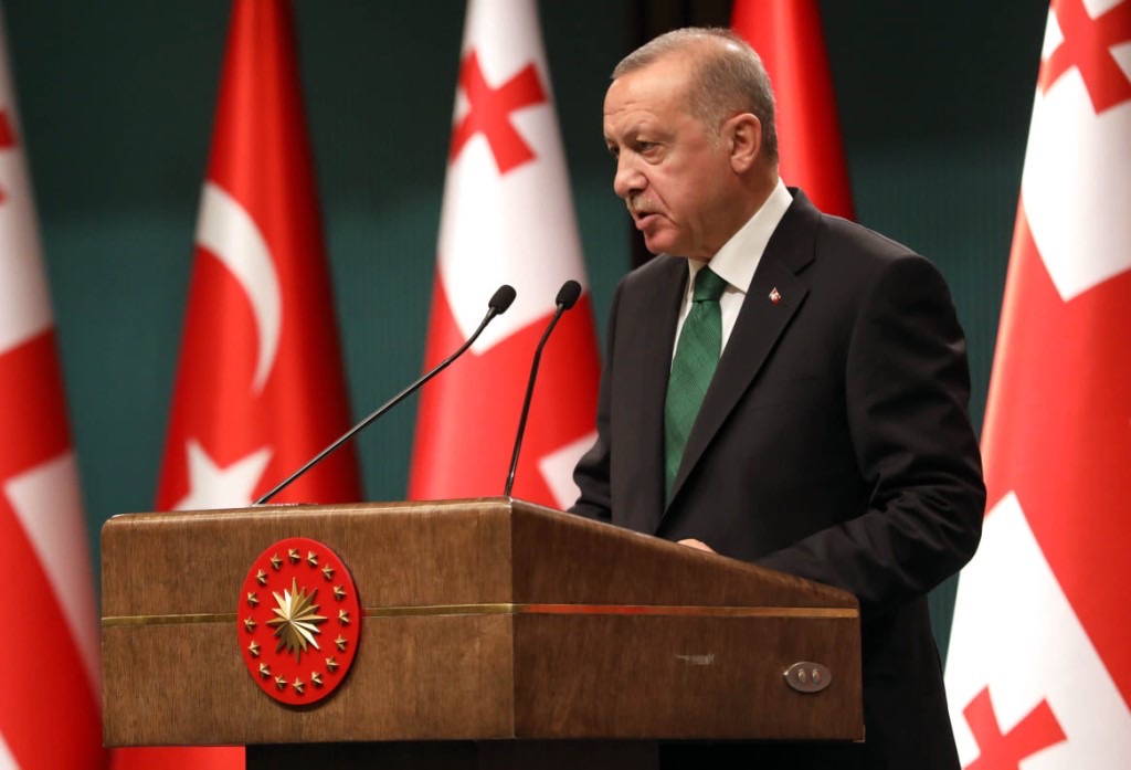 Эрдоган пожелал Гарибашвили выздоровления от коронавируса и предложил помощь в лечении