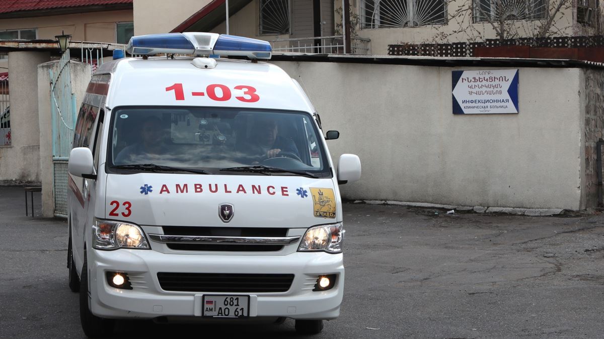 В Армении за сутки скончались от коронавируса 15 человек 