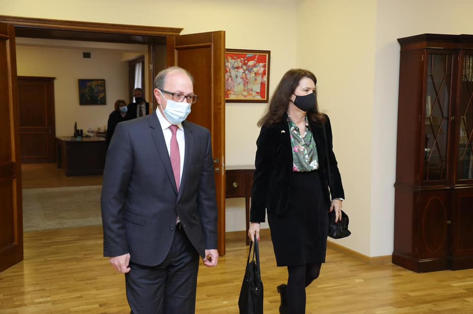 Из Баку в Ереван: глава МИД Армении провел встречу с действующим председателем ОБСЕ