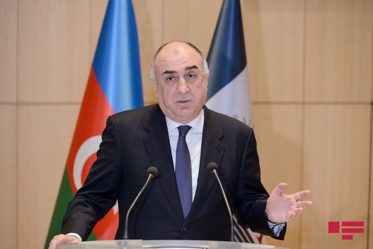 Мамедъяров в формате видеоконференции провел встречу с посредниками по Карабаху