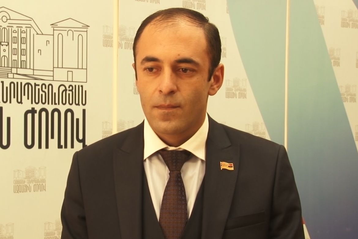 Депутат Тигран Улиханян также сложит мандат 