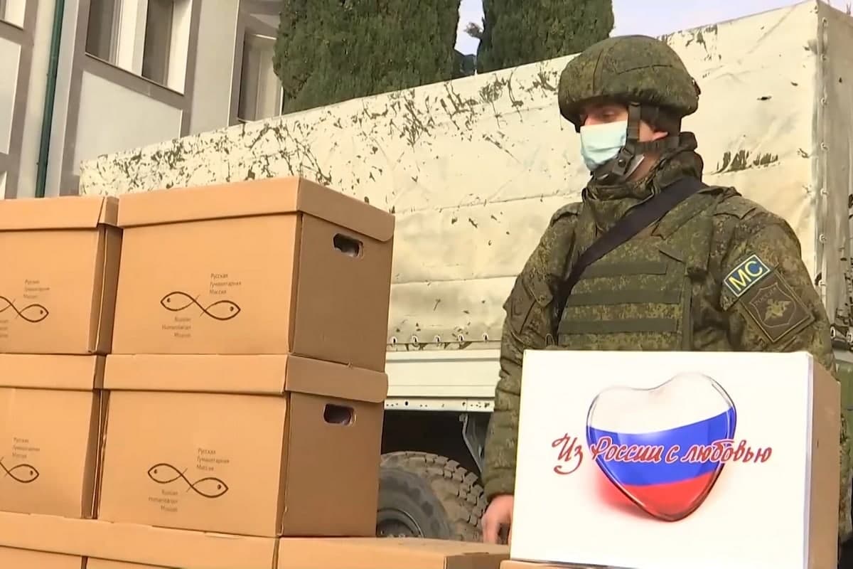 Российские миротворцы доставили гуманитарную помощь в город Мартакерт