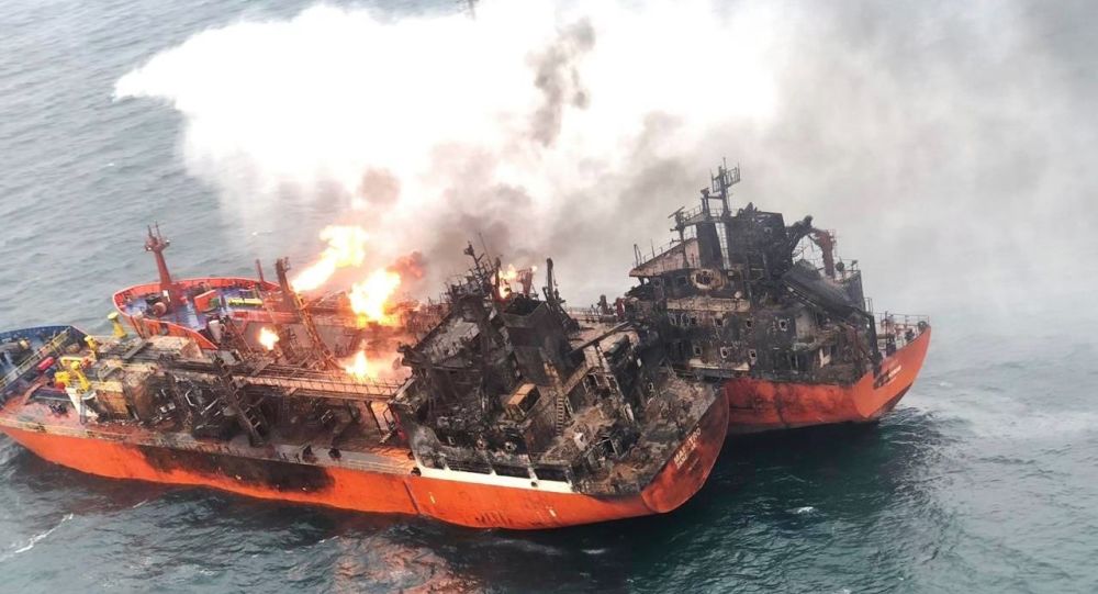 В турецком порту взорвался зафрахтованный азербайджанской SOCAR танкер (ВИДЕО)