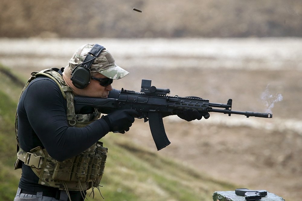 Հայաստանը կդառնա առաջին երկիրը, որը ձեռք կբերի ռուսական АК-12 ինքնաձիգեր