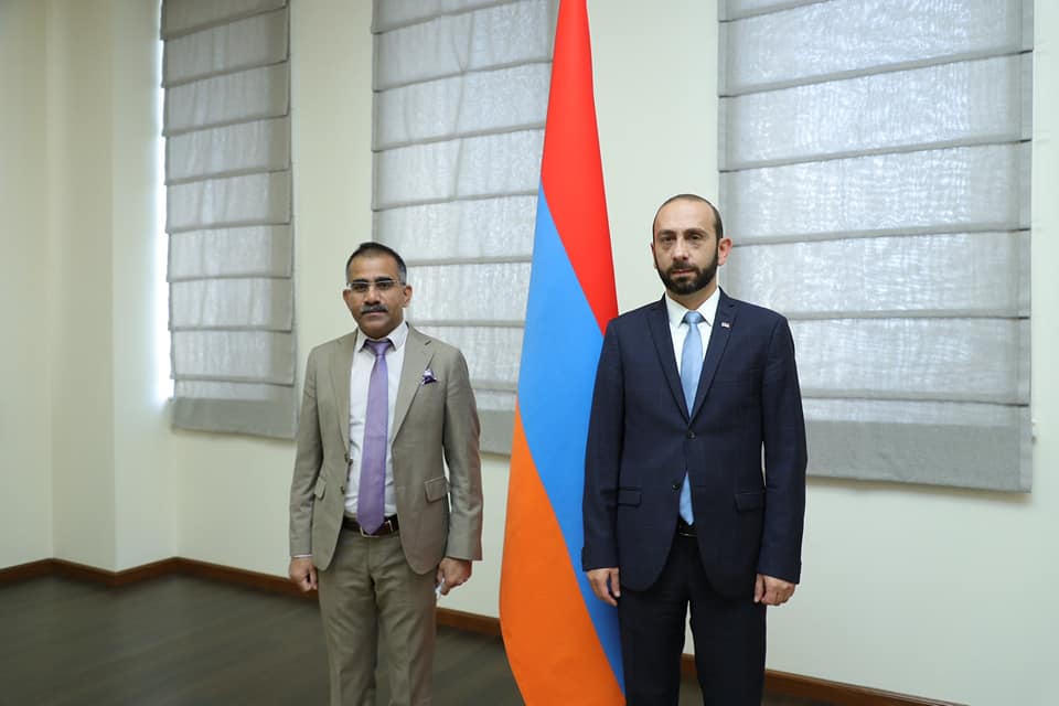 Глава МИД Армении обсудил с послом Индии текущие процессы вокруг коридора «Север-Юг»