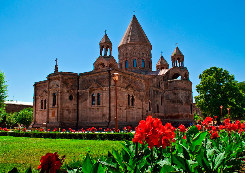 Опрос: Армения в десятке самых религиозных стран мира