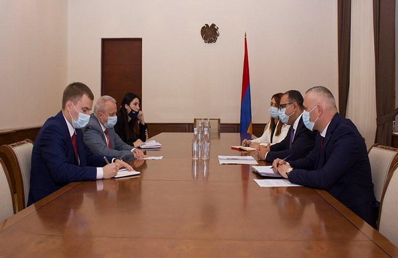 Նախարարը և ՌԴ դեսպանը քննարկել են հայ-ռուսական տնտեսական համագործակցությանն առնչվող հարցեր