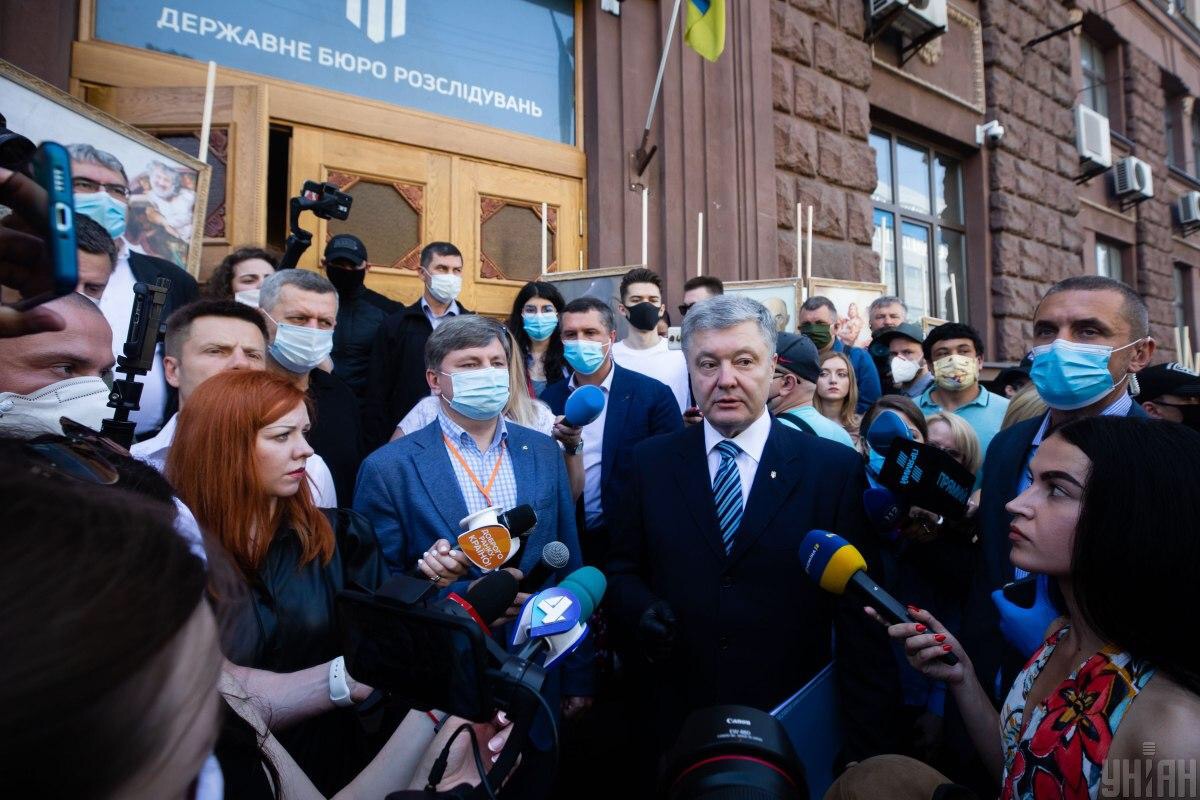 Экс-президент Украины Порошенко из свидетеля стал подозреваемым