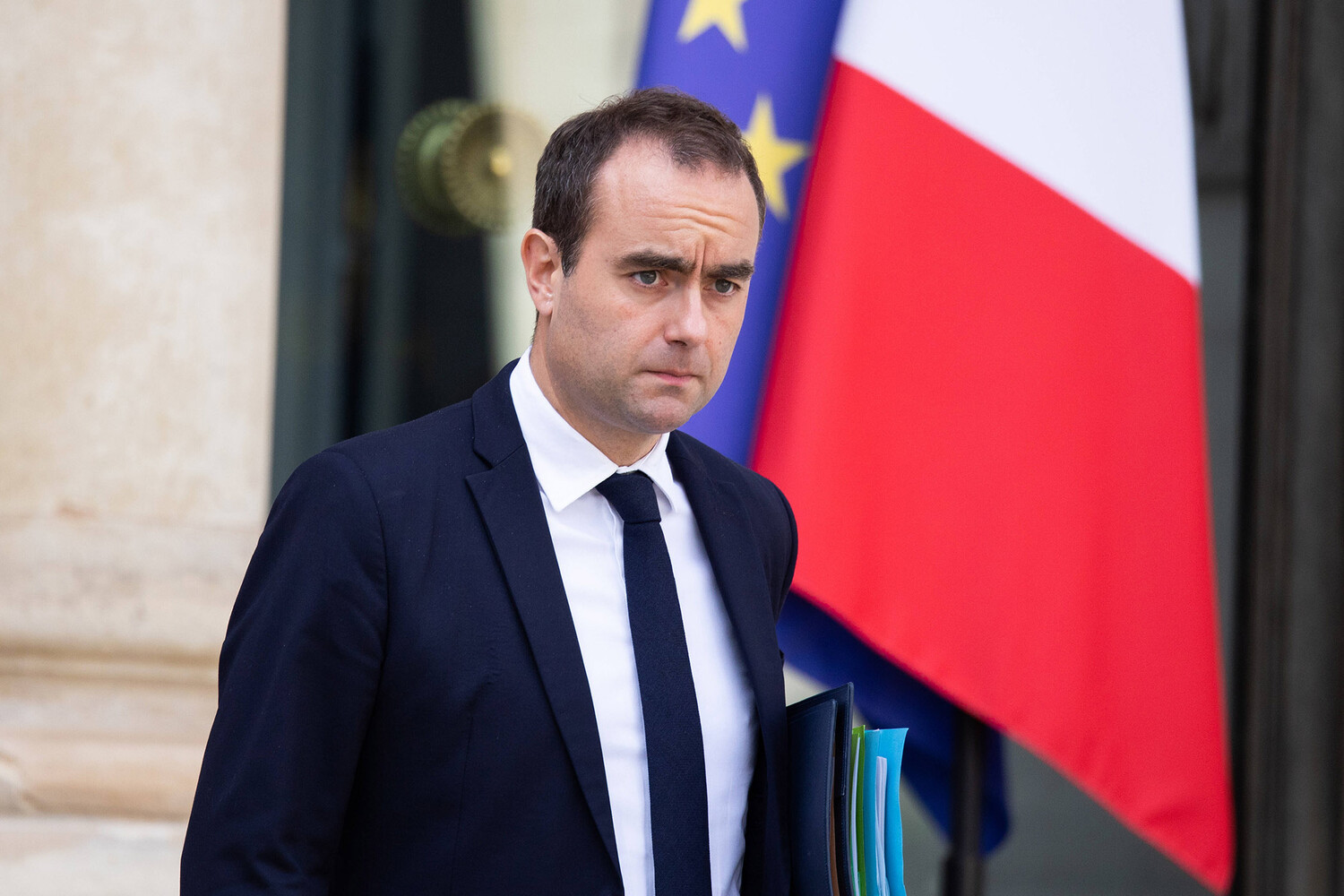 Министр обороны Франции впервые посетит Армению