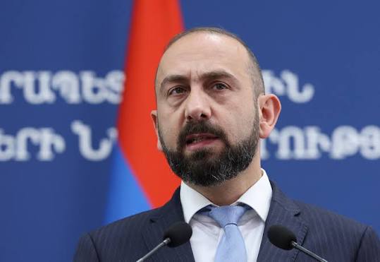 Արարատ Միրզոյանը չի բացառել Ադրբեջանի հետ անկլավների փոխանակումը