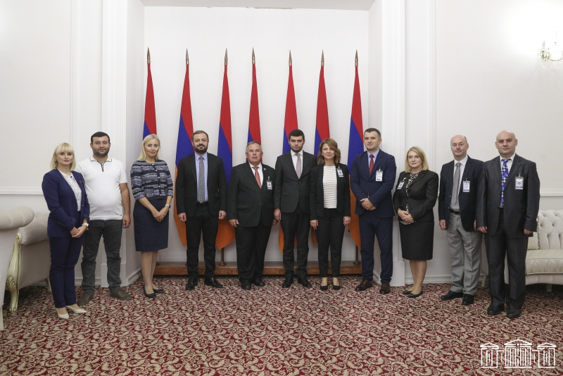 Делегацию Офиса государственного аудита и госдоходов Северной Македонии приняли в НС РА