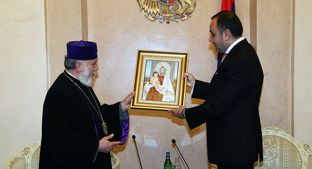 Католикос Гарегин II и посол Армении в России Вардан Тоганян