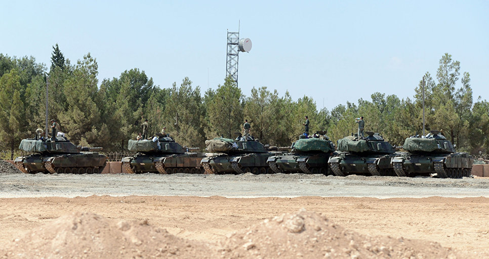 Турция передислоцировала к сирийской границе 80 единиц бронетехники