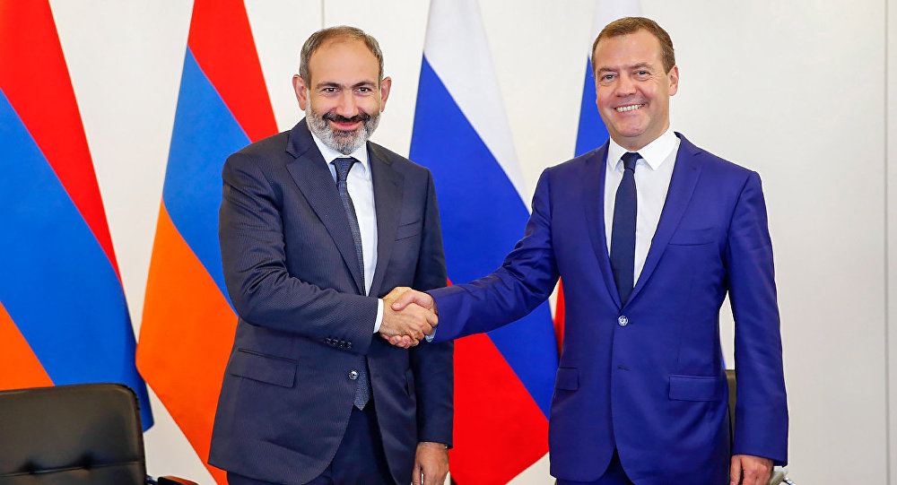 Дмитрий Медведев направил поздравительное послание Николу Пашиняну