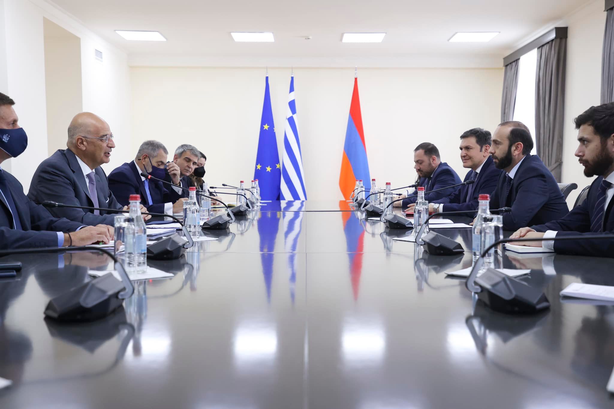 Главы МИД Армении и Греции обсудили широкий спектр вопросов