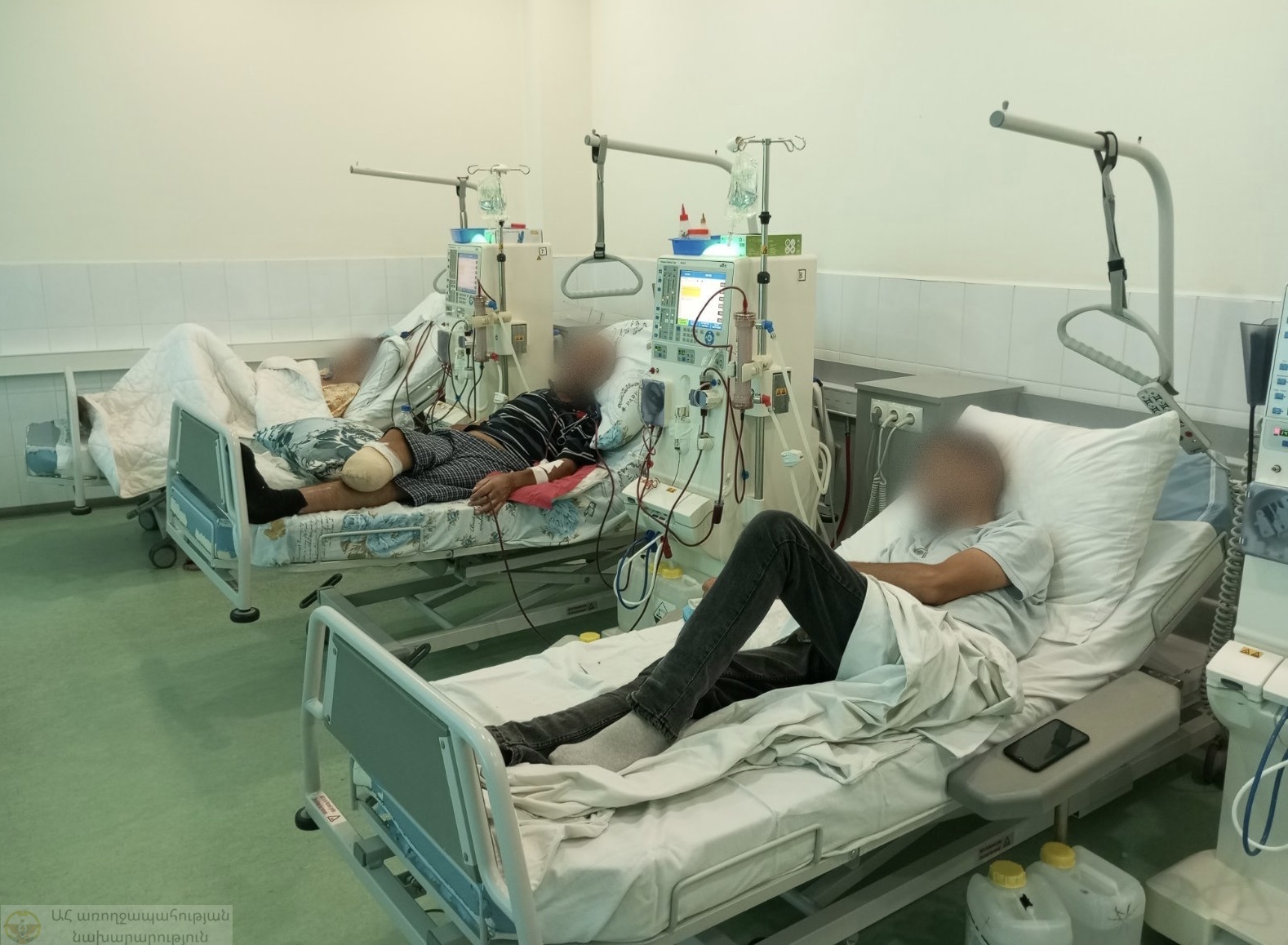 Пациенты, получающие гемодиализ, эвакуируются из Арцаха - Минздрав