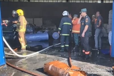 В Ереване произошел пожар на складе ЗАО «Апавен Терминал»