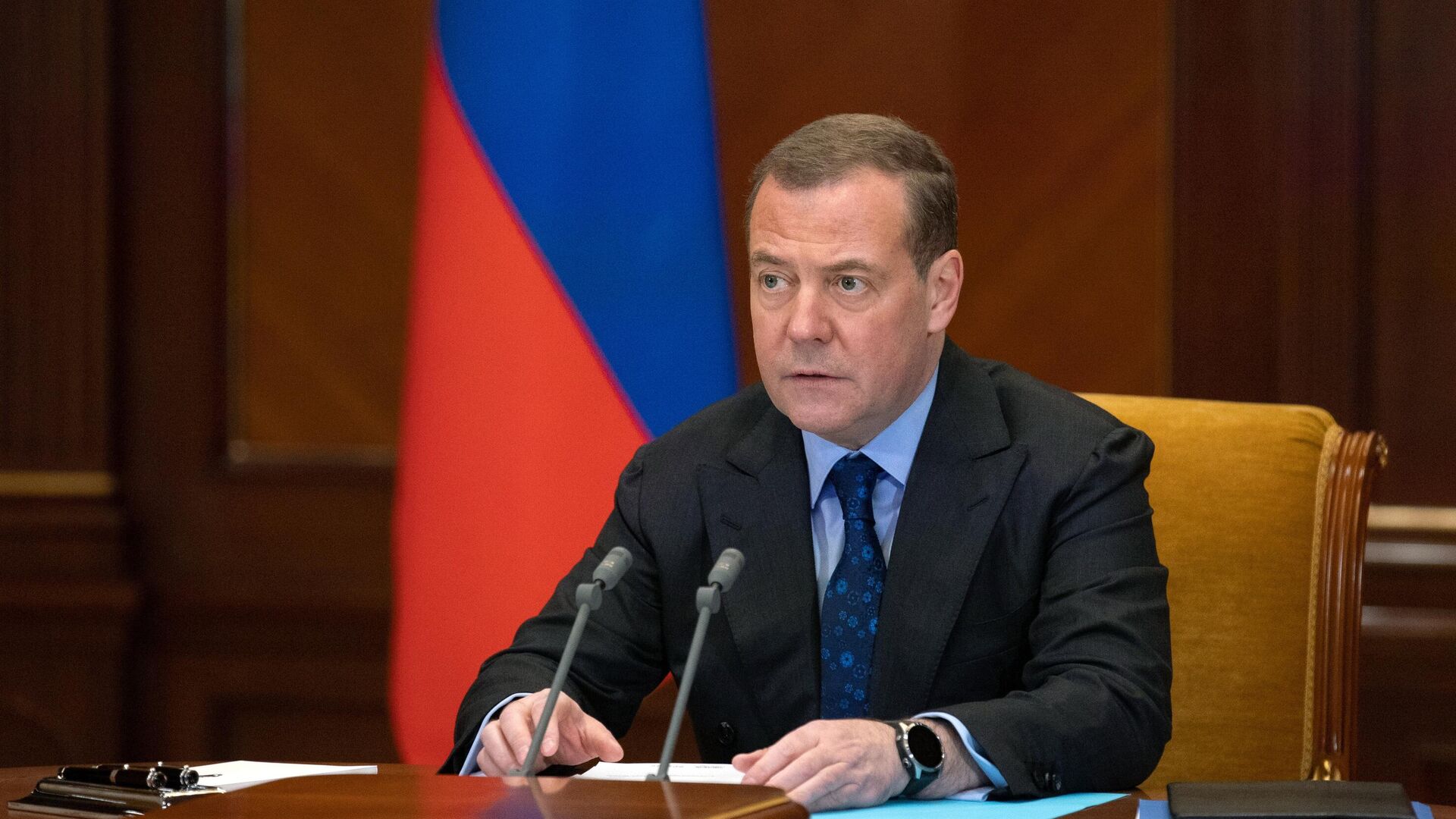 Медведев о целях спецоперации: нужно создать 