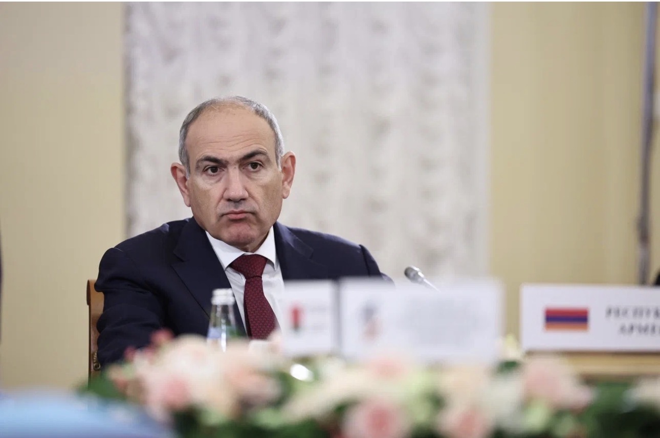  Пашинян поблагодарил Алиева за разблокировку транзита через территорию Азербайджана 