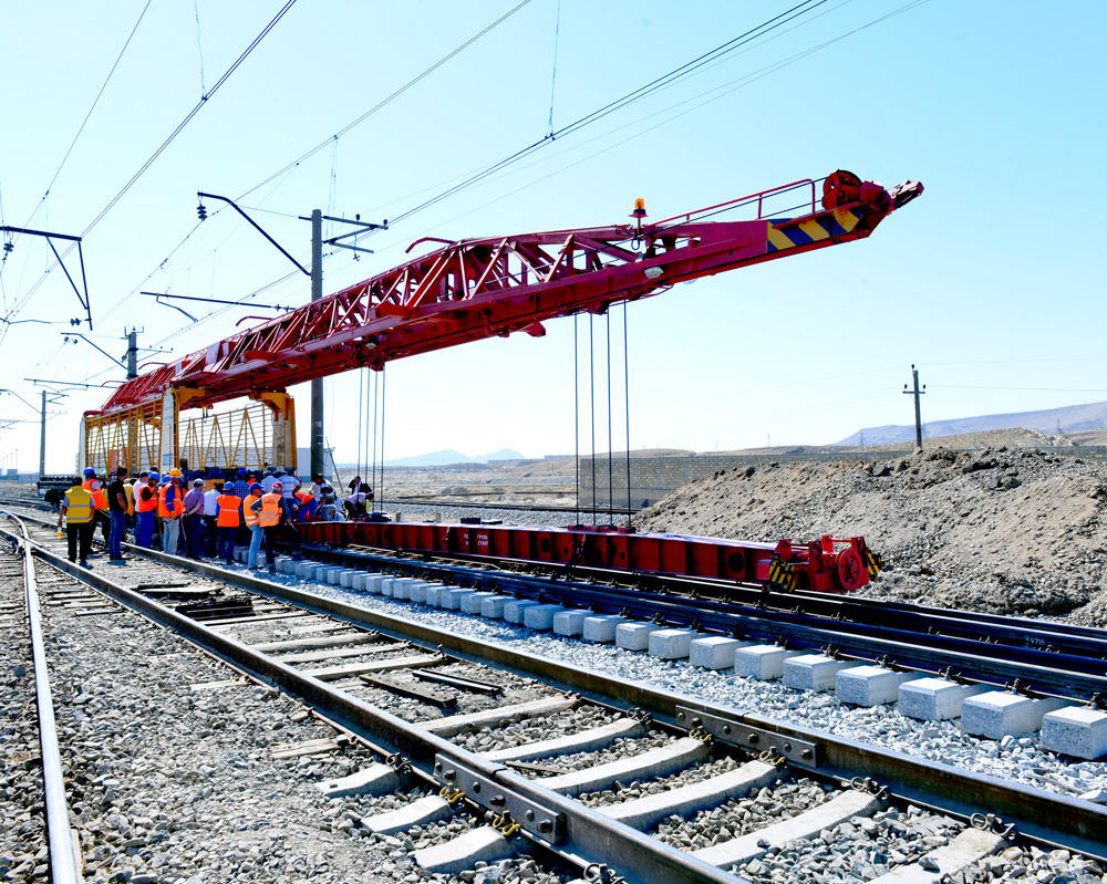 Азербайджан и Иран будут совместно финансировать железную дорогу Решт-Астара