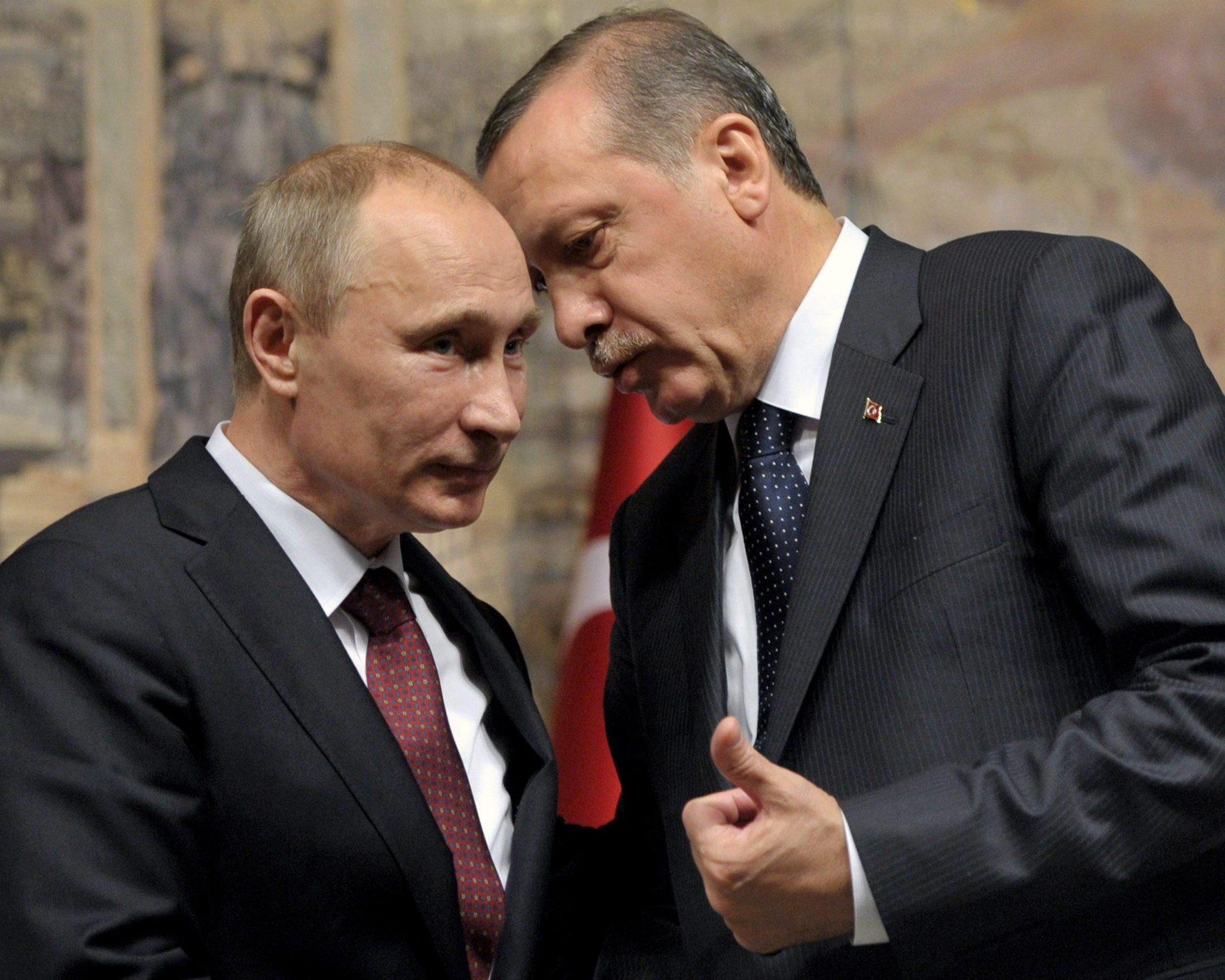 Путин обсудил по телефону с Эрдоганом ситуацию в Арцахе