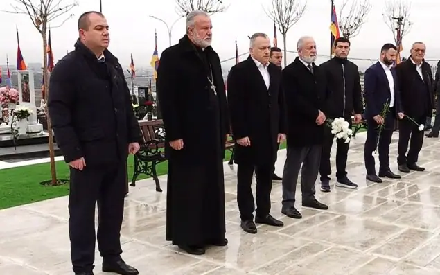 Сегодня День Конституции Арцаха: руководство посетило «Ераблур»