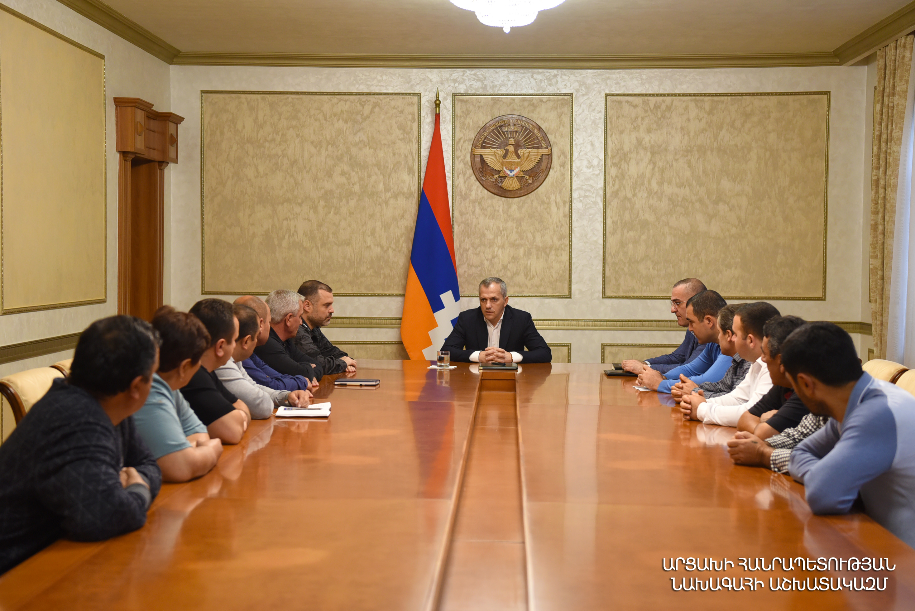 Президент Арцаха встретился с группой вынужденных переселенцев из Гадрутского района