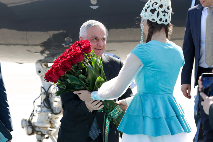 Մհեր Գրիգորյանը ժամանել է Ղազախստան՝ մասնակցելու Եվրասիական միջկառավարական խորհրդի նիստին