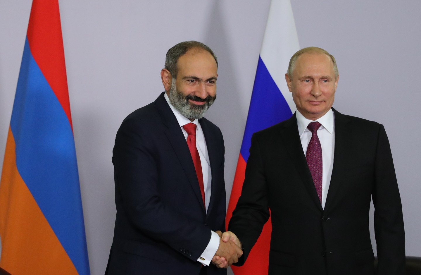 Рабочая поездка премьер-министра Армении в Москву чрезвычайно важна - эксперт