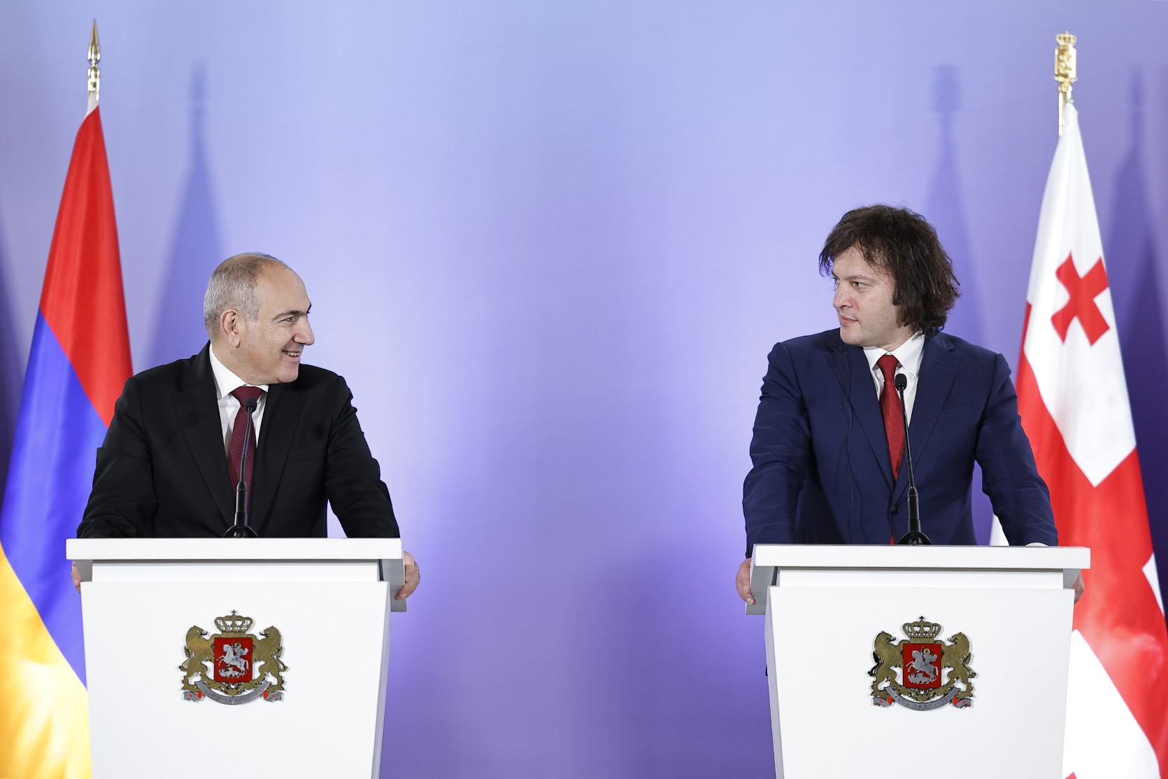 Кобахидзе поздравил Пашиняна с победой на парламентских выборах