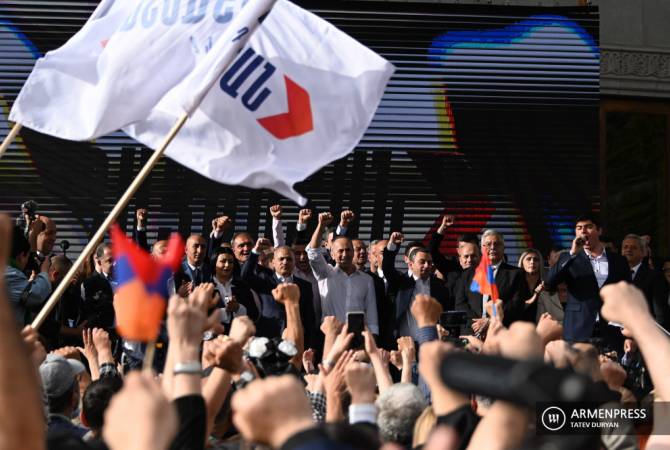 Блок «Армения» опубликовал список своих первых 50 кандидатов в депутаты