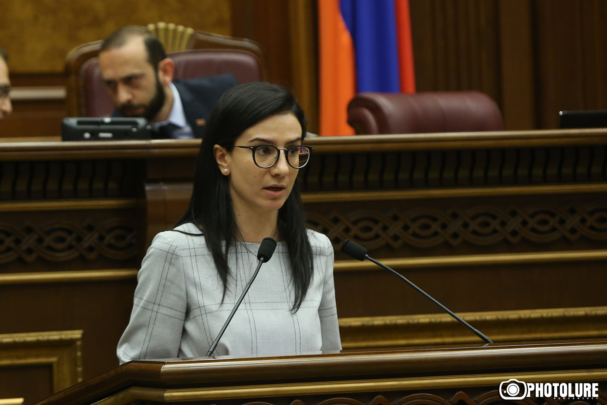 Замминистра юстиции Армении считает люстрацию неприемлемой?
