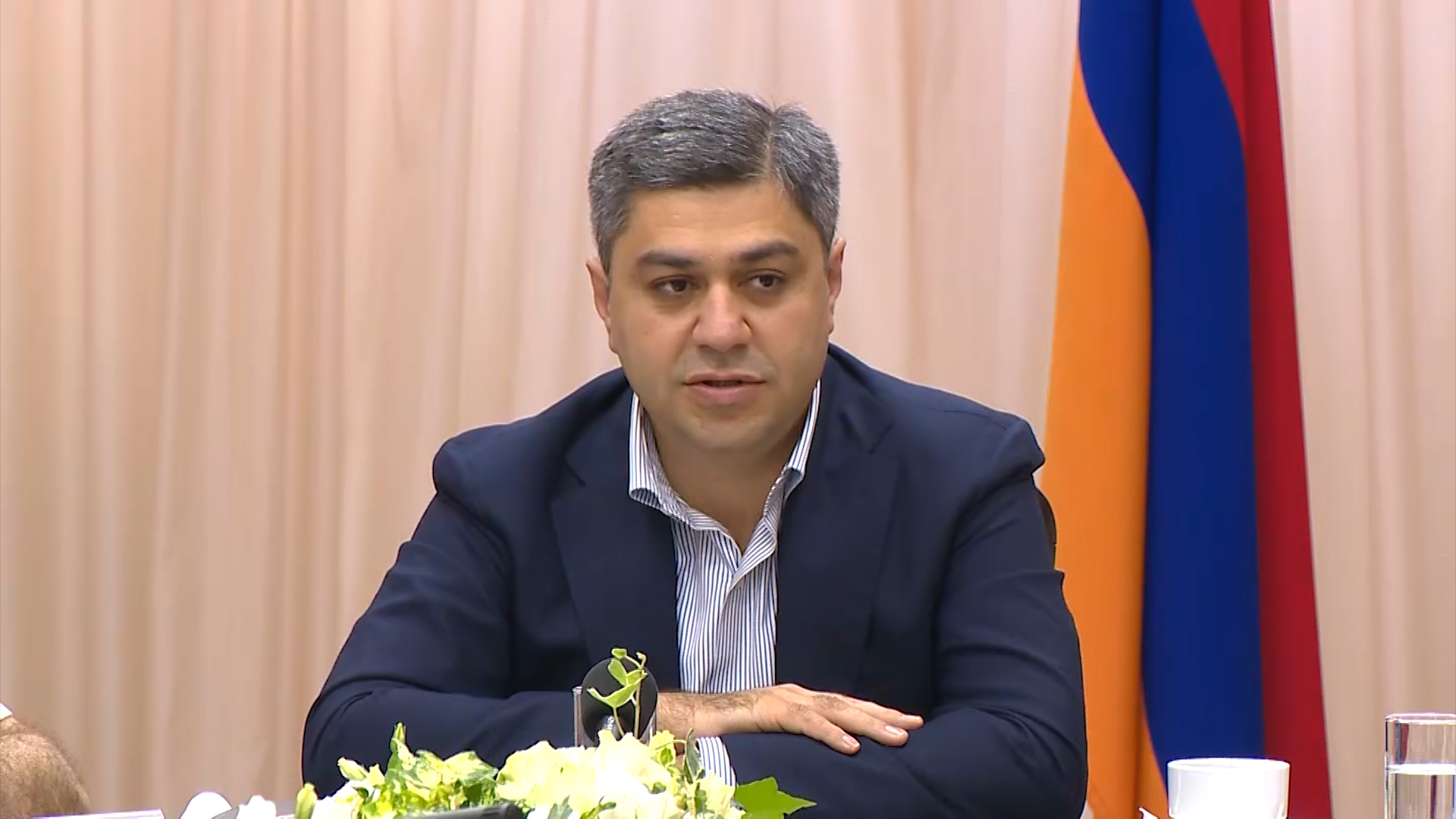 Армении необходимо новое антикризисное правительство - Ванецян