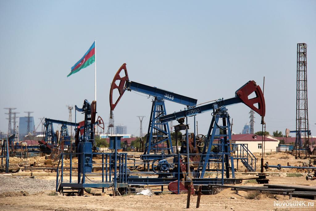 Азербайджан начал сокращение нефтедобычи в рамках обязательств по ОПЕК+