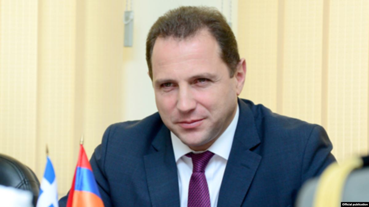 Министр обороны Армении Давид Тоноян уходит в отпуск